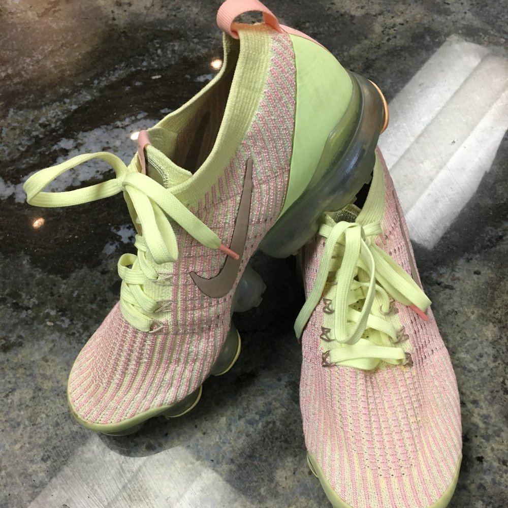 Nike Air Vapormax Flyknit 3 Women's Barely Volt Taupe AJ6910-700 - Size 10.5